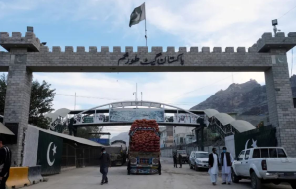 د افغانستان–پاکستان اصلی سرحدی بندر د سرحدی ځواکونو ترمنځ د اور تبادلې وروسته وتړل شو
