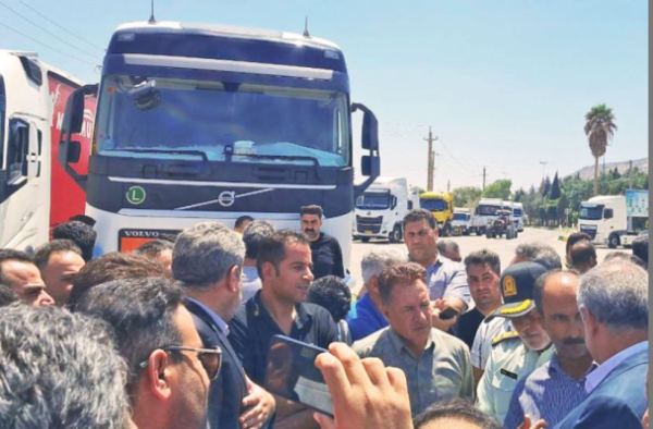 اختلال در فعالیت رانندگان تانکرهای سوخت و بسته‌شدن مرز در پی توقیف حدود ۷۰۰ تانکر در افغانستان